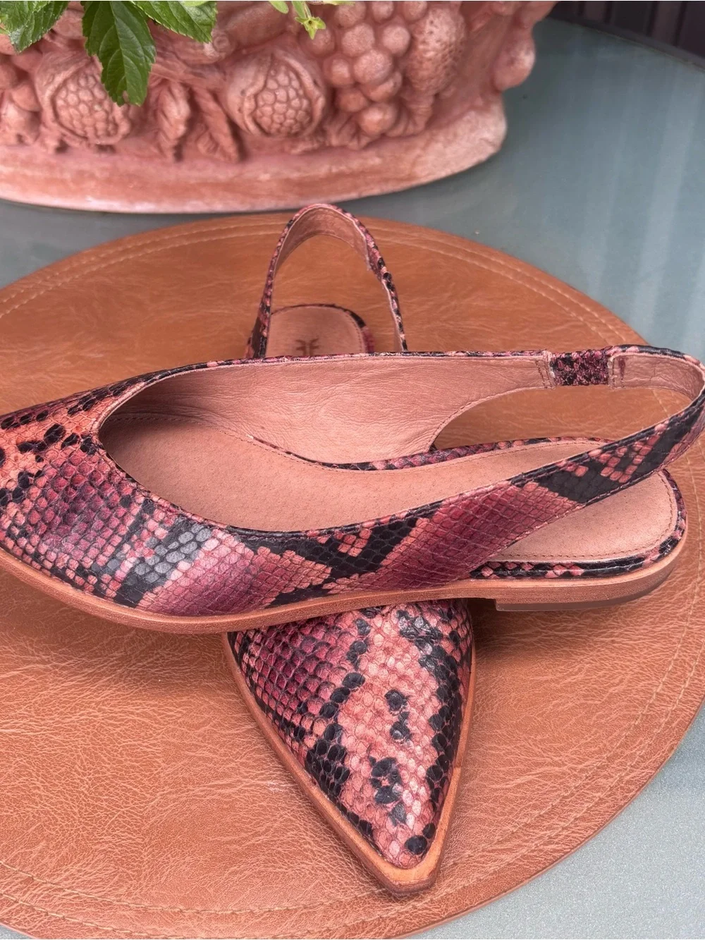 Frye Slingback Leather Snakeprint Flats Like New